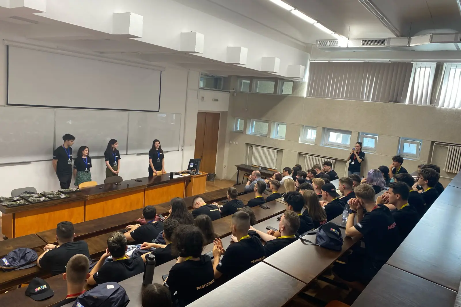 Lovitură pentru facultățile IT din Iași: numărul candidaților s-a prăbușit. Locuri libere în toamnă