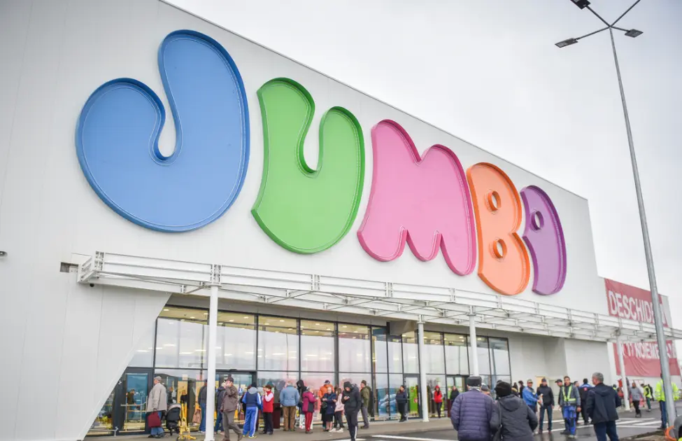 Jumbo mai deschide un magazin la Iași. Gigantul din Grecia testează un nou concept