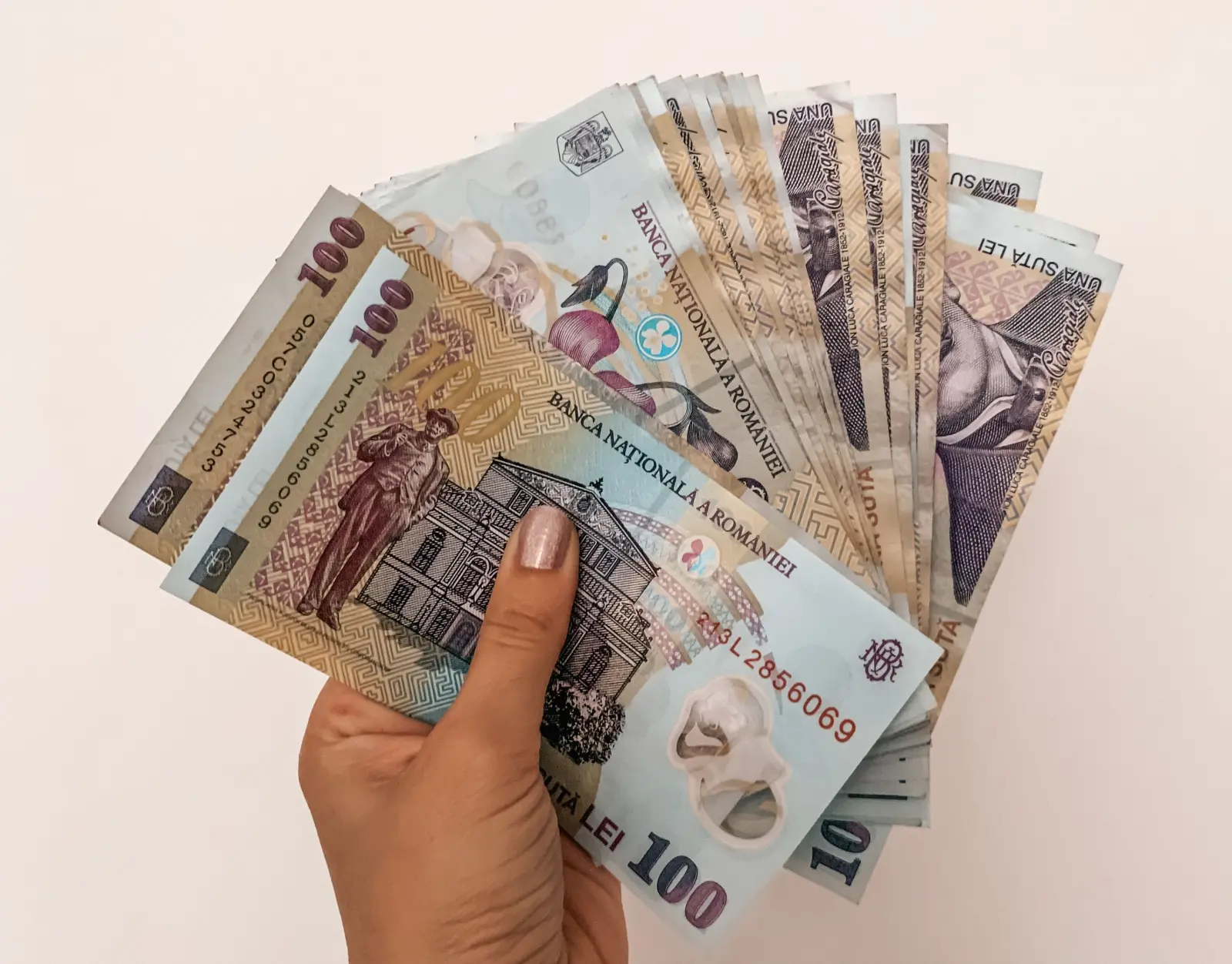 Salarii tot mai mari la Iași! Județul a ajuns în TOP 4 în România. Cât se câștigă în medie