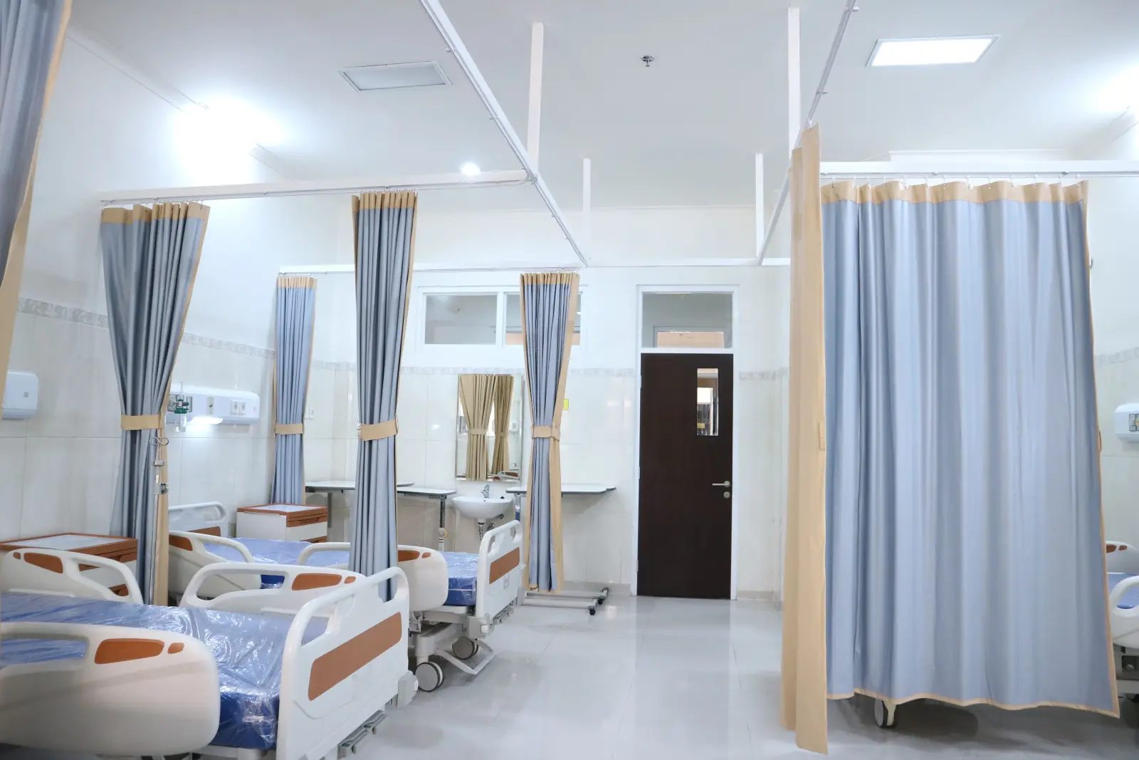 Se fac angajări în spitalele din Iași! Sunt căutați medici, asistenți, infirmieri, psihologi și șoferi de ambulanță