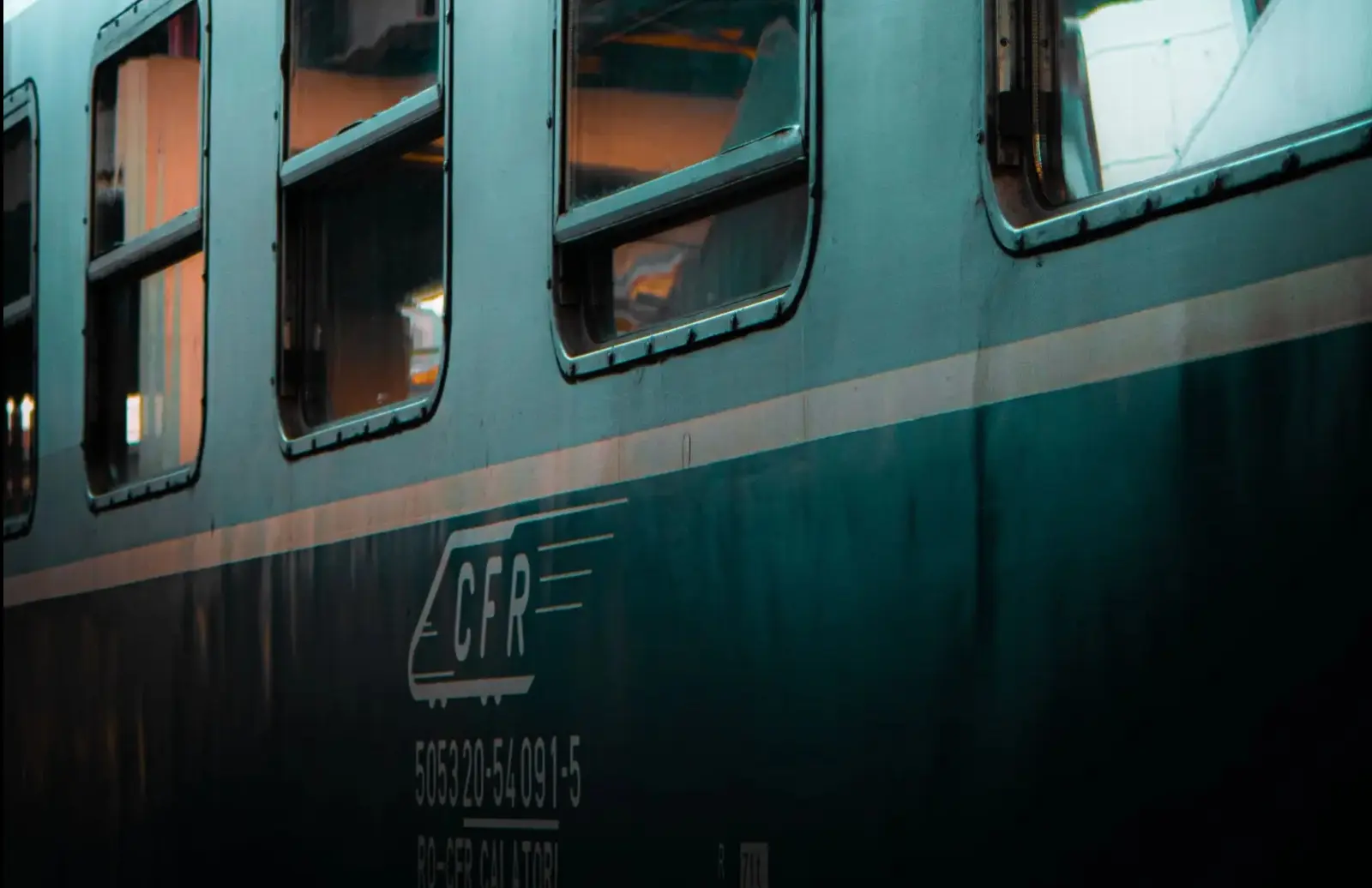 Studenții din Iași au reducere de 90% la tren, dar nu pe orice rută. Regulile pentru anul universitar 2026-2027