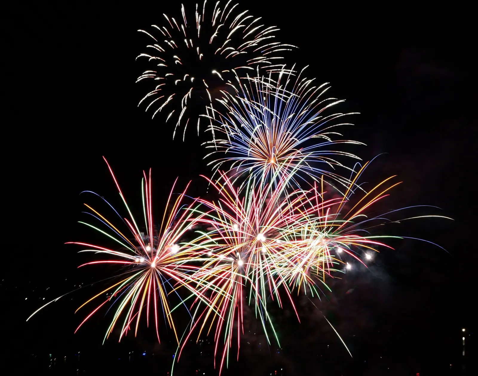 Când și unde are loc concertul de Sărbătorile Iașului. Foc de artificii și spectacol cu drone