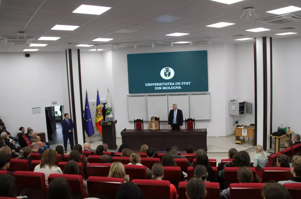 UAIC Iași a deschis anul universitar peste Prut. Extensia din Bălți a împlinit 15 ani